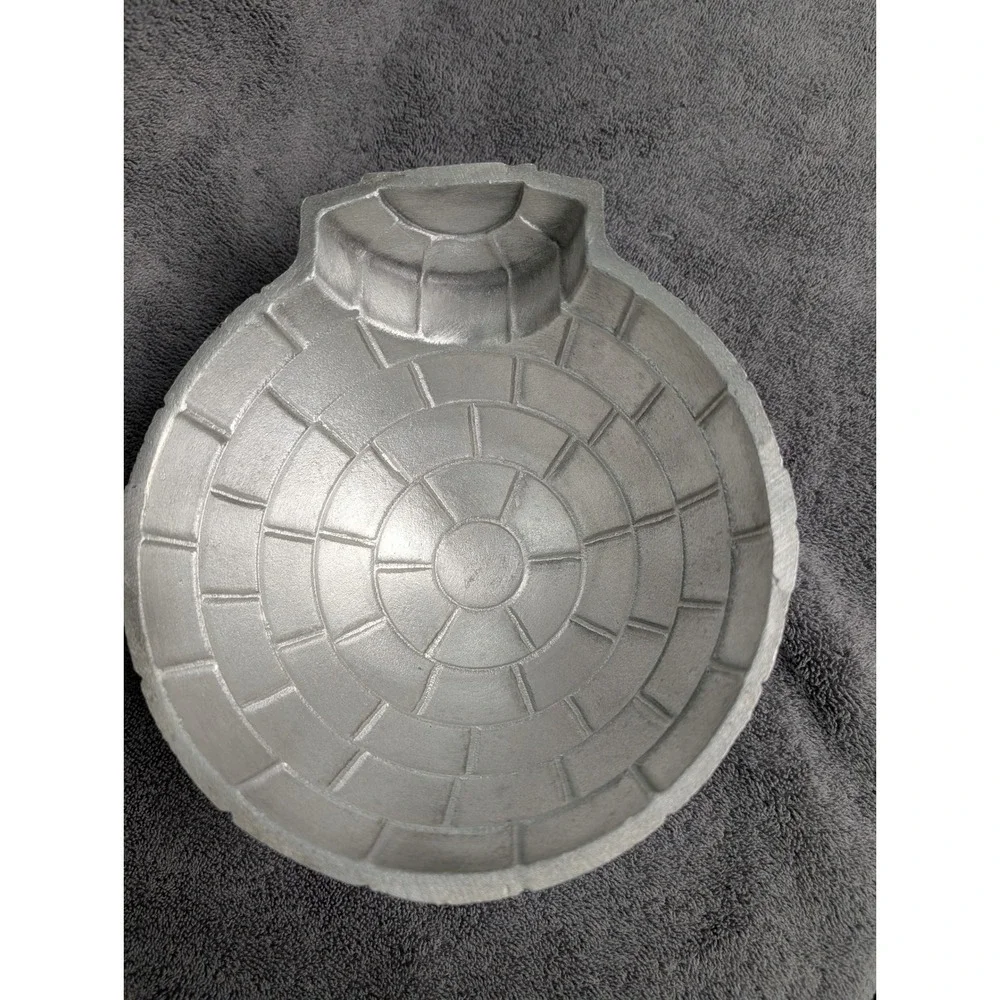 Nordic Ware Silver Igloo Bundt Cake Pan Cast Aluminum